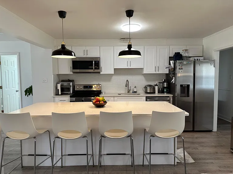 3146 Sycamore Ln — Photo 1