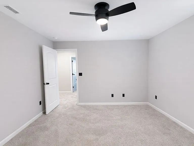 12881 Clydesdale Dr — Photo 36
