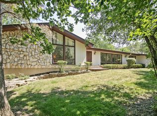 4 Westwood Ln, Lincolnshire, IL