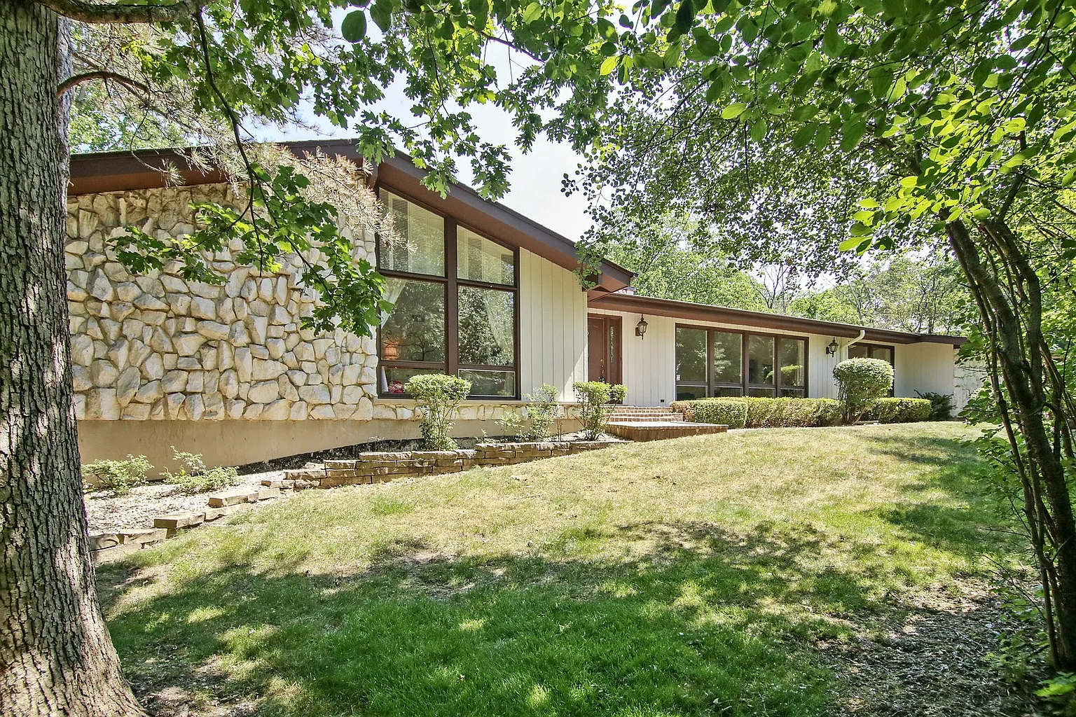 4 Westwood Ln photo 1