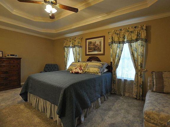 4th image of 18133 Adele Ln