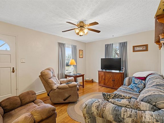 2nd image of 4114 Elliot Ave