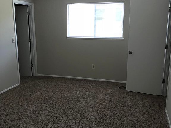 5th image of 6124 Torreon Dr NE
