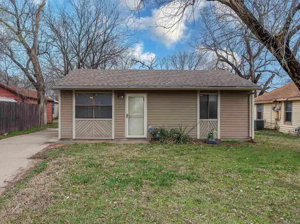 416 N Hoover Ave, Wichita, KS 67212