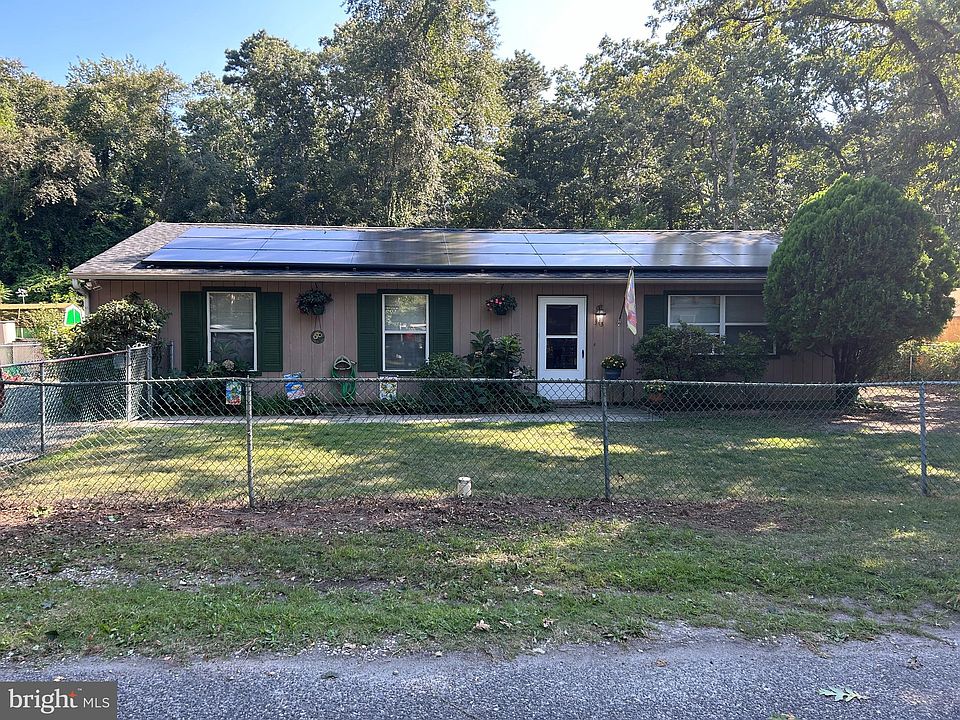 1st image of 343 Goldenrod St