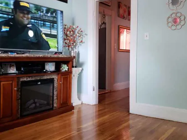 420 Hyde Park Ave, Roslindale, MA 02131