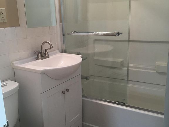 bathroom with skylight