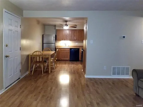 4301 Arrow Tree Dr APT H, Saint Louis, MO 63128