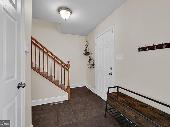 3rd image of 230 Hope Dr