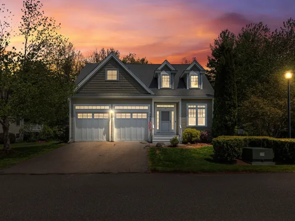 57 Sycamore Lane #11, Kennebunk, ME 04043