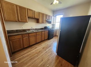 4733 S Indiana Ave #B, Chicago, IL 60615
