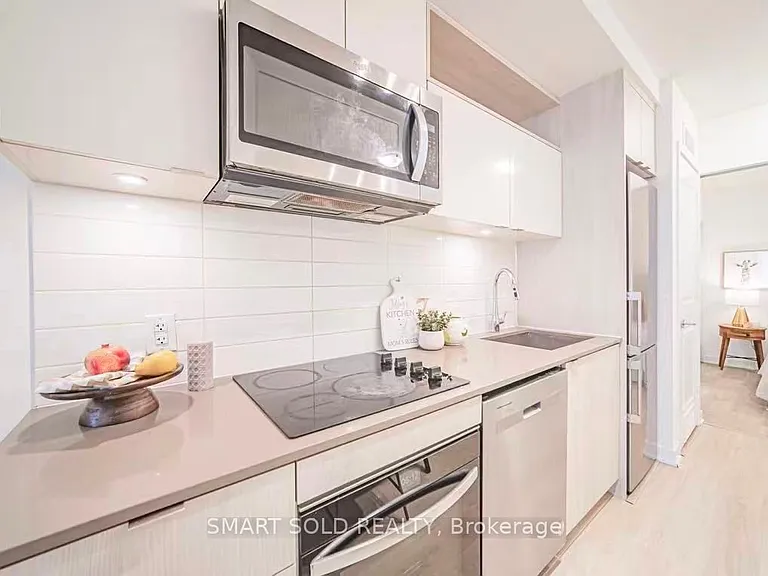 100 Dalhousie St #411 — Photo 5