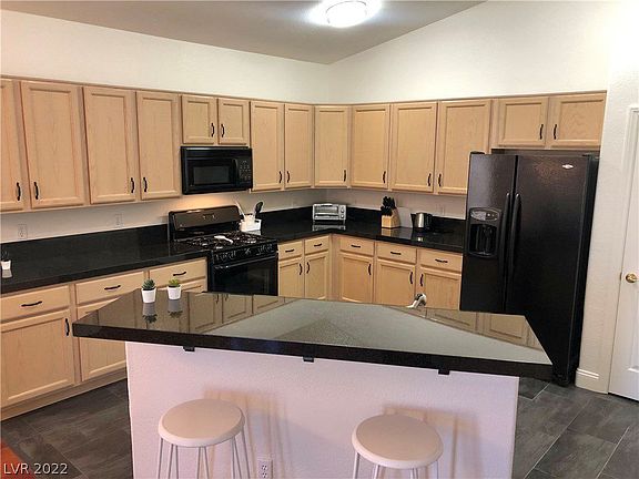 2nd image of 8028 Nestled Vista Ave