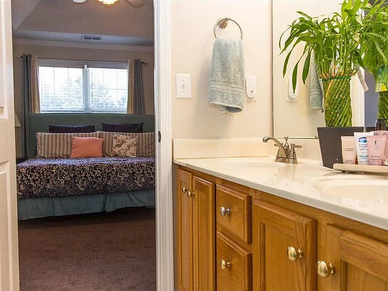 5653 Riverside Walk Dr — Photo 26