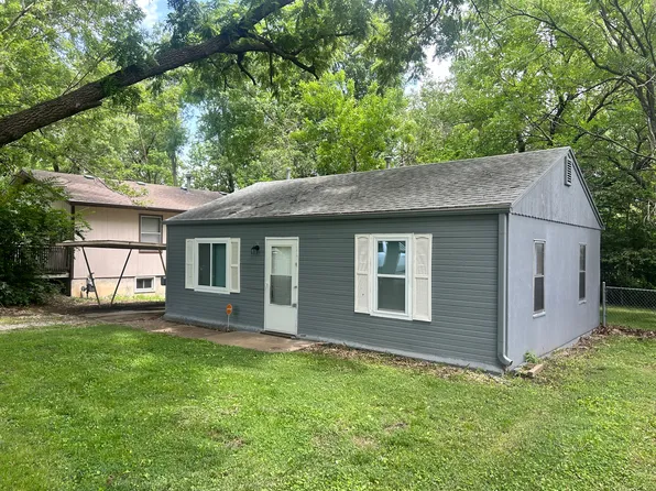 1808 SW Hope St, Topeka, KS 66604