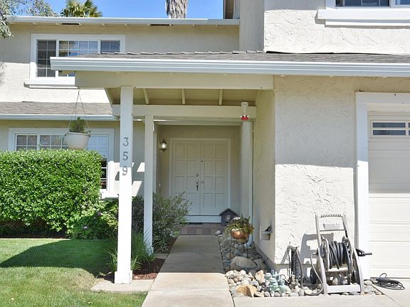 3rd image of 359 Churchill Pl