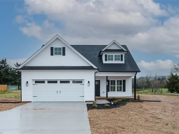 2165 Cherry Grove Rd, Yanceyville, NC 27379