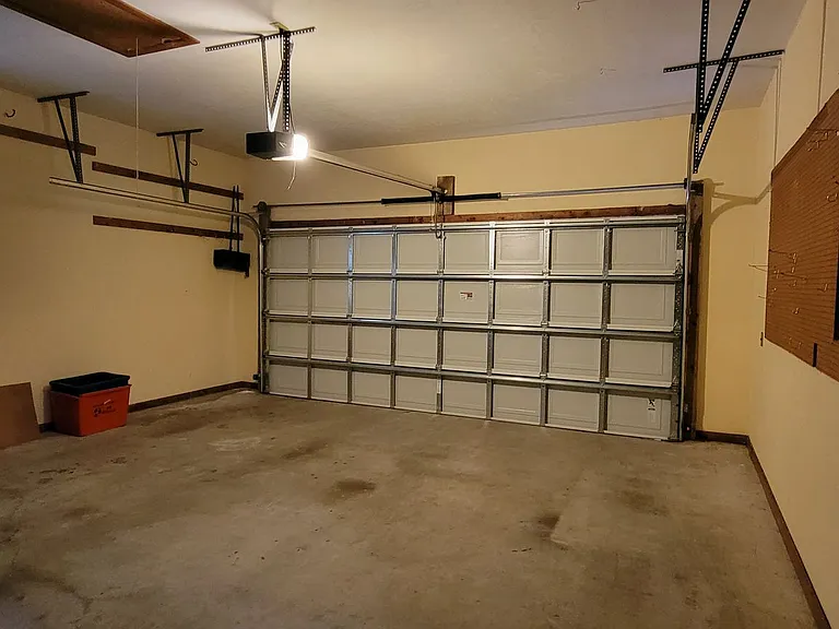 1631 NW 94th St — Photo 34
