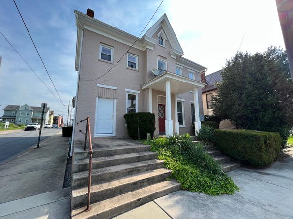 249 W 2nd St Floor 1