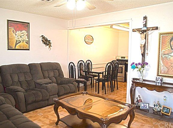 5th image of 3439 Garden Dr