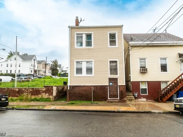 54 Bloomfield Ave, Paterson City, NJ 07503