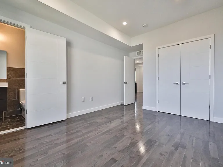 1939 N Darien St #2 — Photo 11