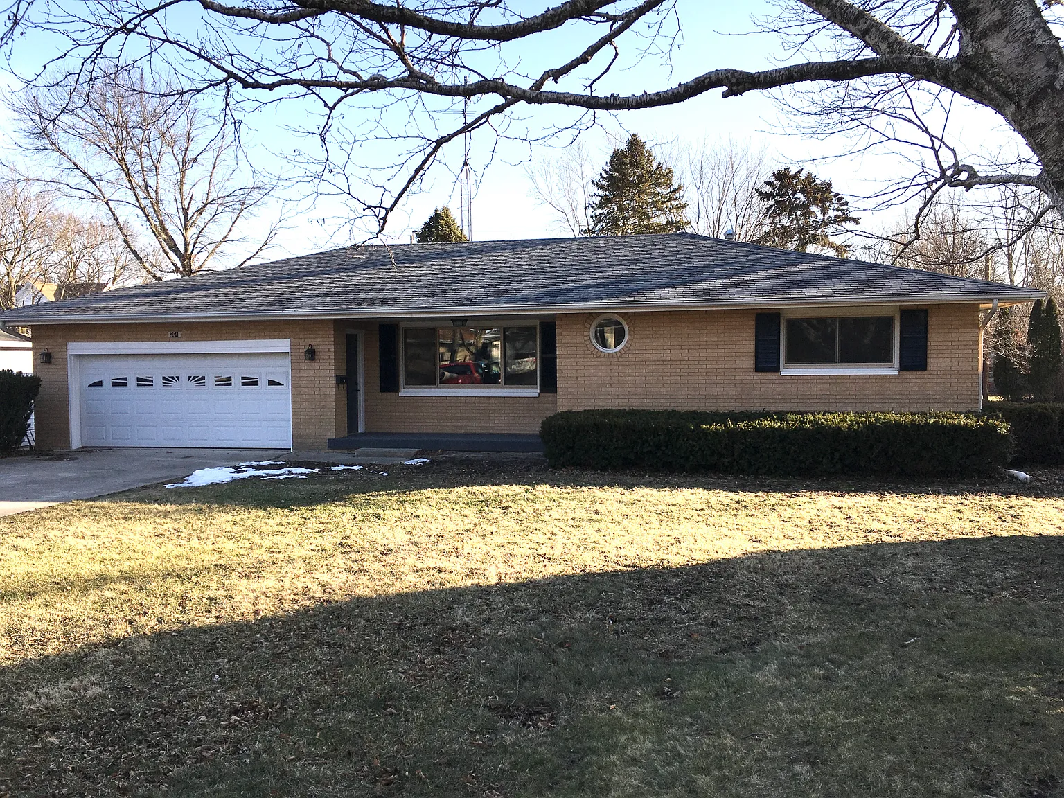 304 W North St photo 1