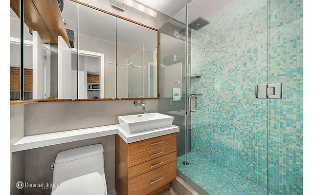 Sold by Douglas Elliman | media 24