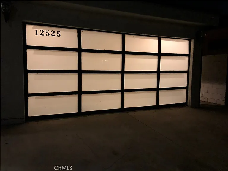 12525 Miranda St — Photo 11
