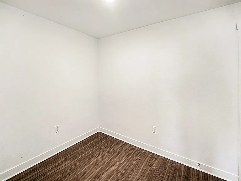 The Grove Apartment Homes — Photo 35