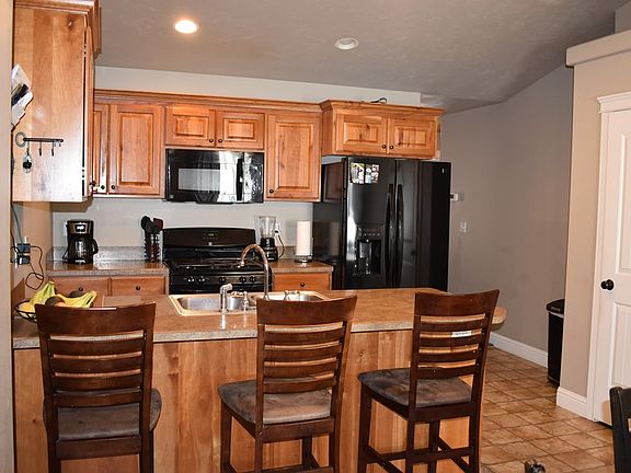 5th image of 3820 E Bluestone Dr
