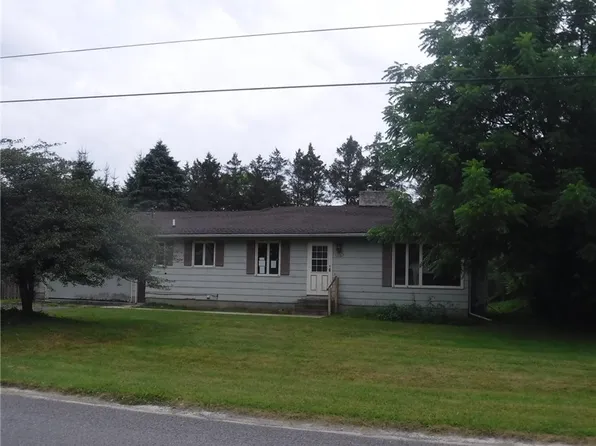 6515 Donlen Dr, Ellicottville, NY 14731