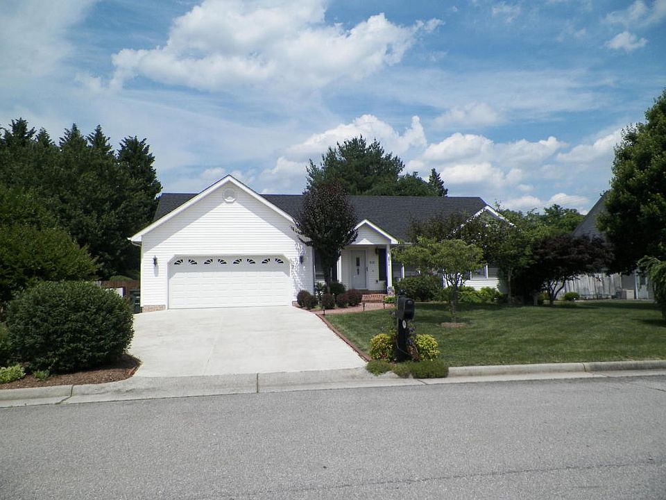1st image of 806 Alta Cir