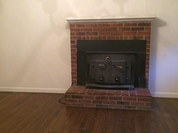 2nd image of 1709 Nottingham Dr