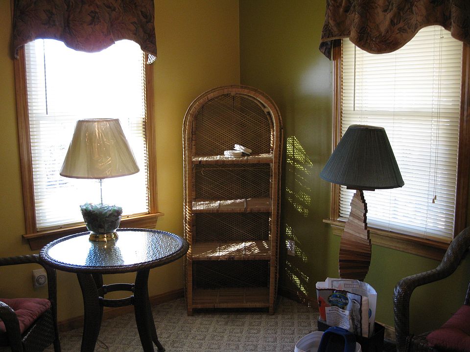 2nd image of 175 Pebble St