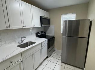 22 NW 8th Ave APT 2, Dania, FL 33004