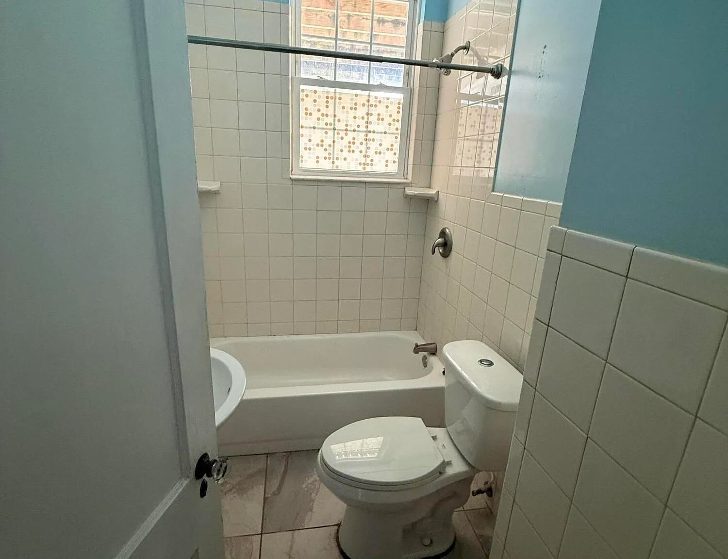 2 bed, 1.0 bath, 1000 sqft, $1,750 — Photo 3