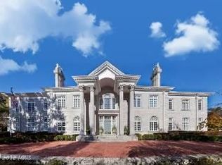 1175 Ballantrae Ln, Mc Lean, VA 22101