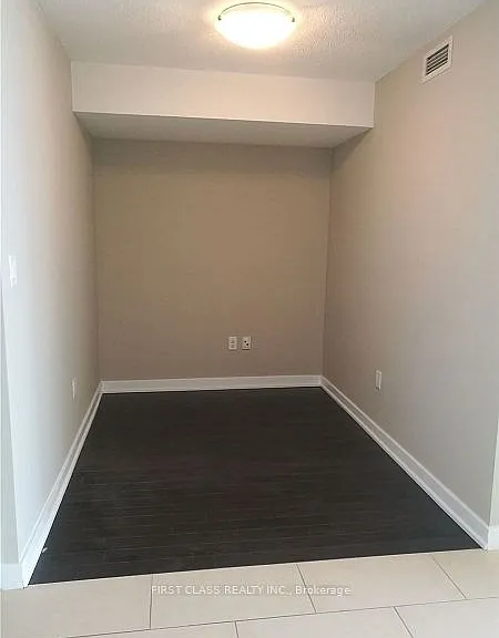 15 Fort York Blvd #2102 — Photo 4