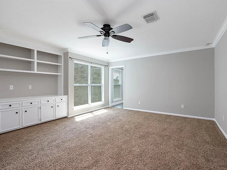 2470 Country Club Dr — Photo 18