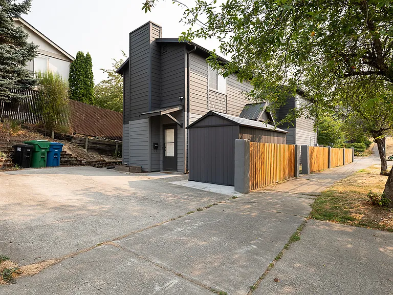 933 29th Ave S #A — Photo 27