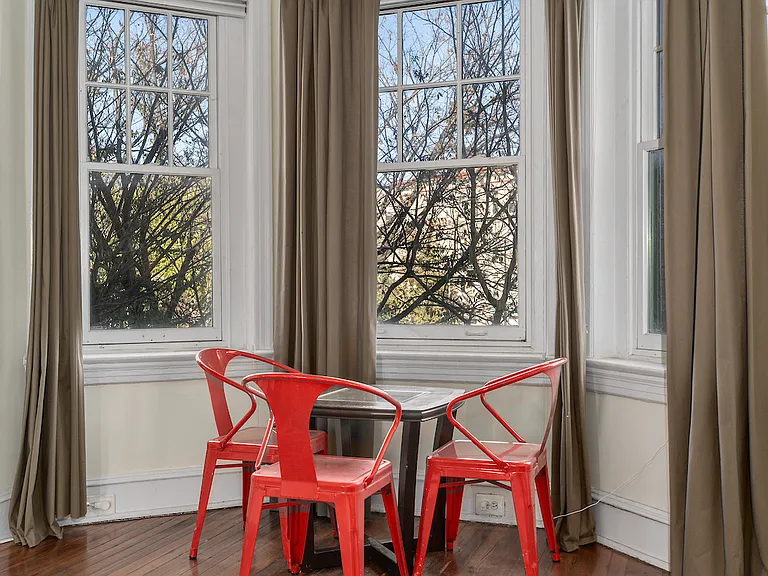 1820 Calvert St NW — Photo 48