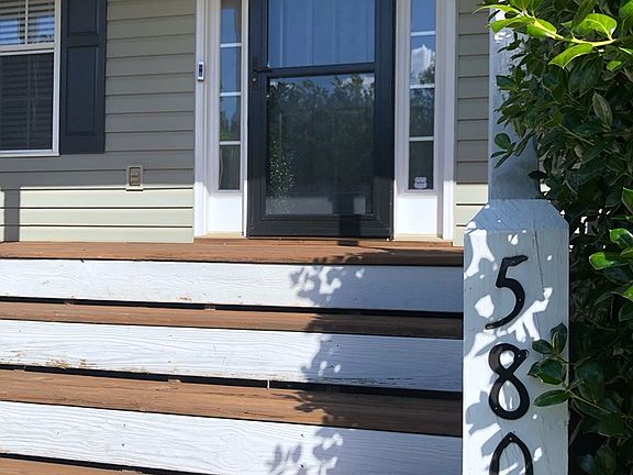 3rd image of 580 Menzies Dr