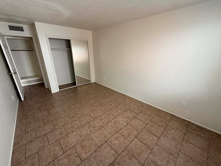 5425 E 30th St #2 — Photo 11