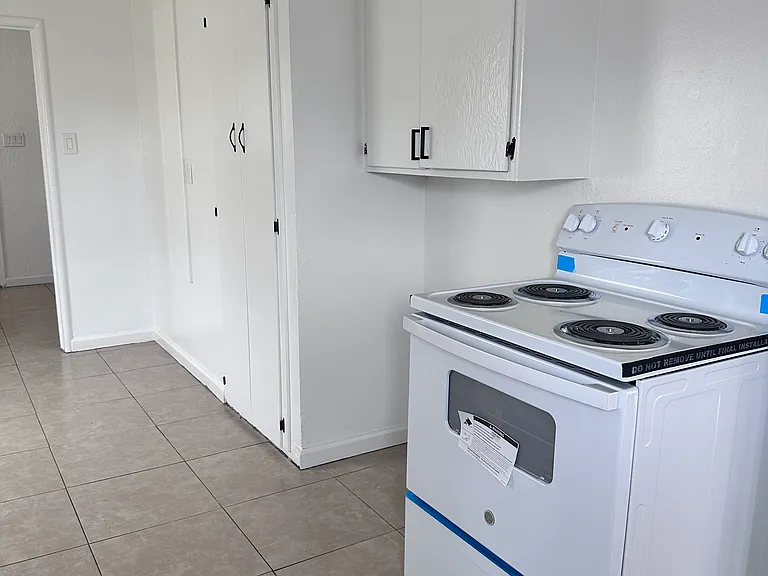 235 E Coolidge Ave #12 — Photo 23