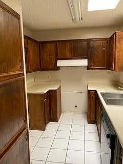 Building Photo - 926 N Lauderdale Ave