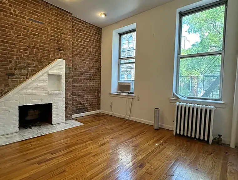 14 Jones St #3B — Photo 4