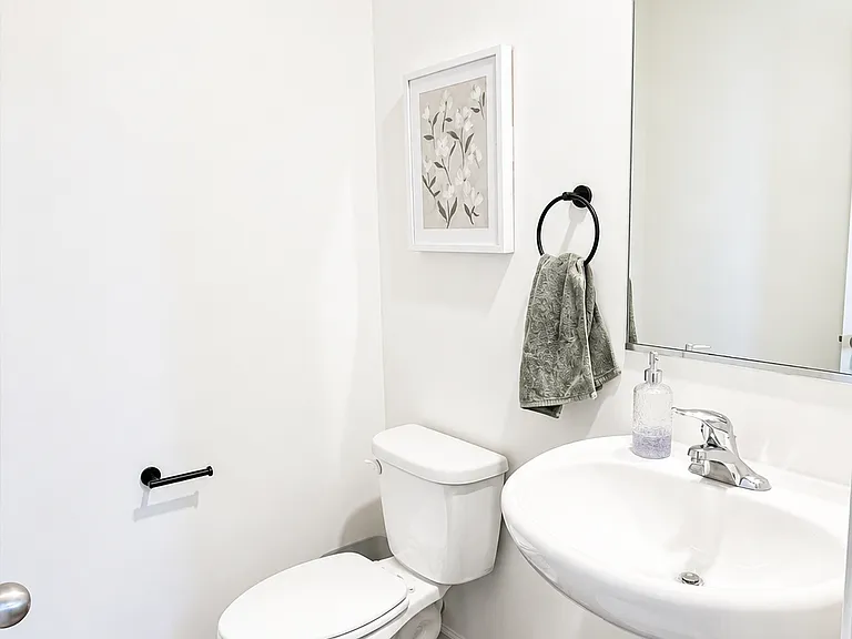 1475 Yosemite Way — Photo 7