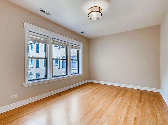 5th image of 4613 N Paulina St APT 2B