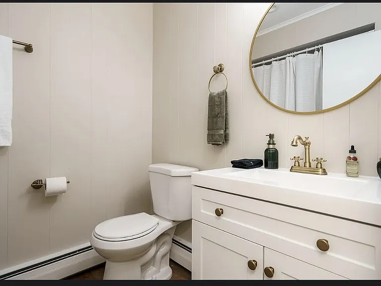 405 S 1st St — Photo 16